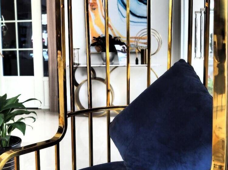 One Vientiane Hotel & Restaurant