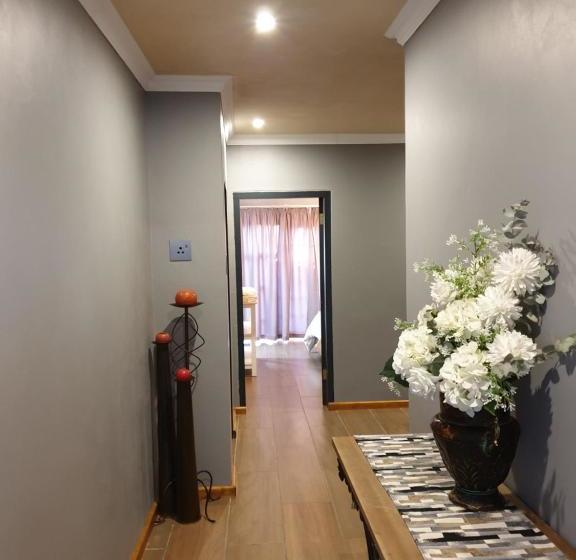 پانسیون 34onfifth