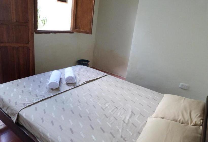 پانسیون Hostal Antonio