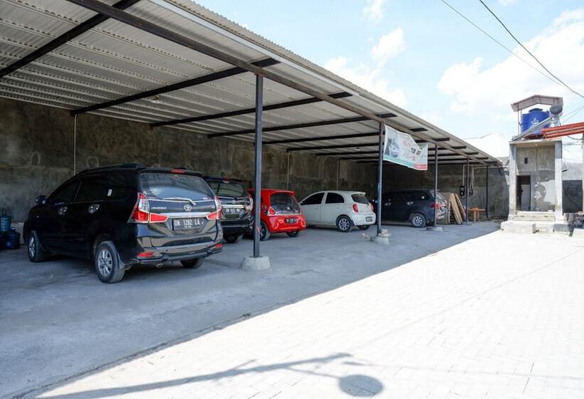 膳宿费 Reddoorz Near Taman Makam Pahlawan Tatura