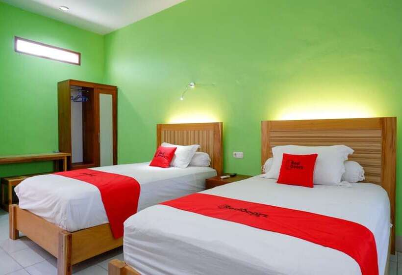 膳宿费 Reddoorz Near Taman Makam Pahlawan Tatura