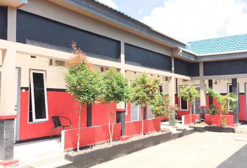 פנסיון Reddoorz @ Simpang Lima Jupiter