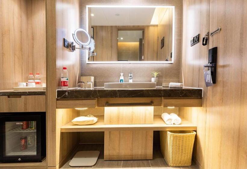 Atour Hotel Wuhan Tianhe Airport Tenglong Avenue Subway Station