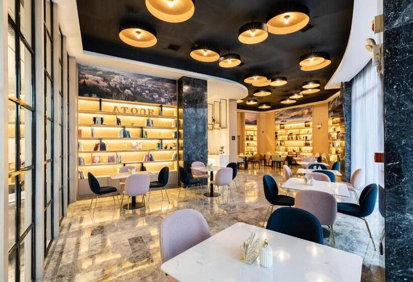 Atour Hotel Wuhan Tianhe Airport Tenglong Avenue Subway Station