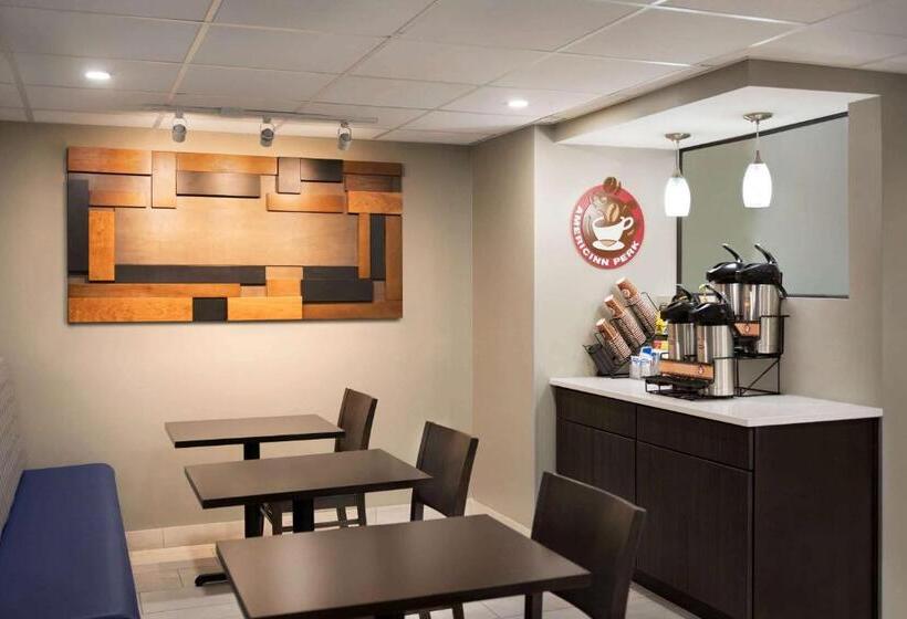 فندق Americinn By Wyndham Dodgeville