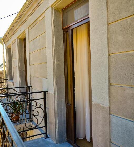 בית מלון כפרי Asour