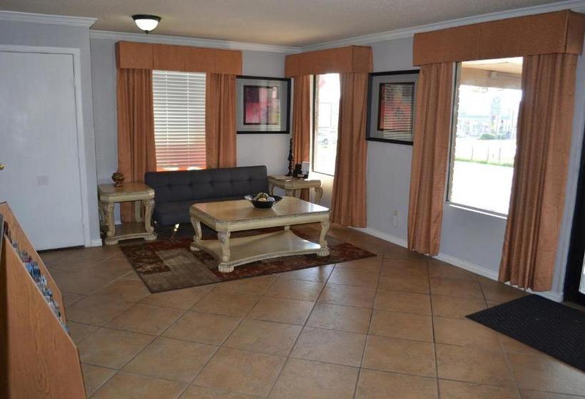 ホテル Hill Country Inn And Suite