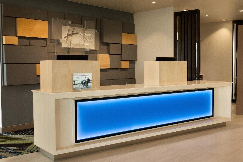 فندق Holiday Inn Express & Suites   Beaver Dam, An Ihg