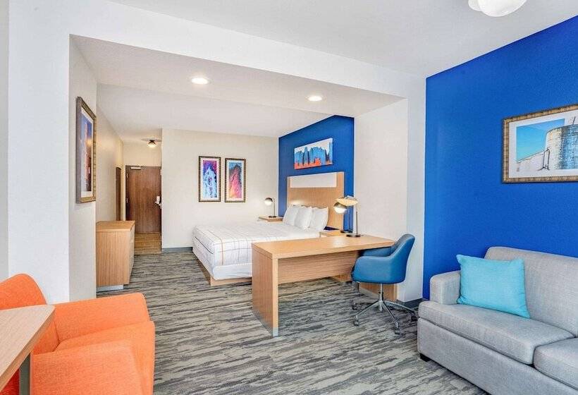 Отель La Quinta Inn & Suites Katy Mills By Wyndham Katy