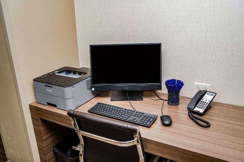 فندق Mainstay Suites