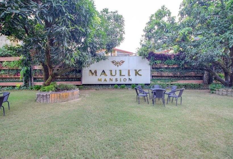 בית מלון כפרי Maulik Mansion Resort
