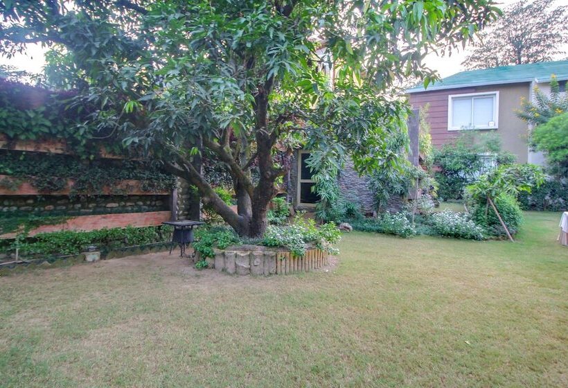 בית מלון כפרי Maulik Mansion Resort