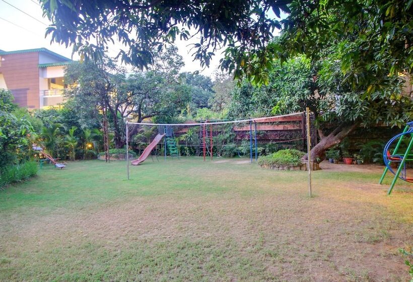 בית מלון כפרי Maulik Mansion Resort