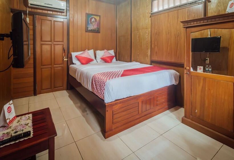 هتل Oyo 1300 Crecia Residence