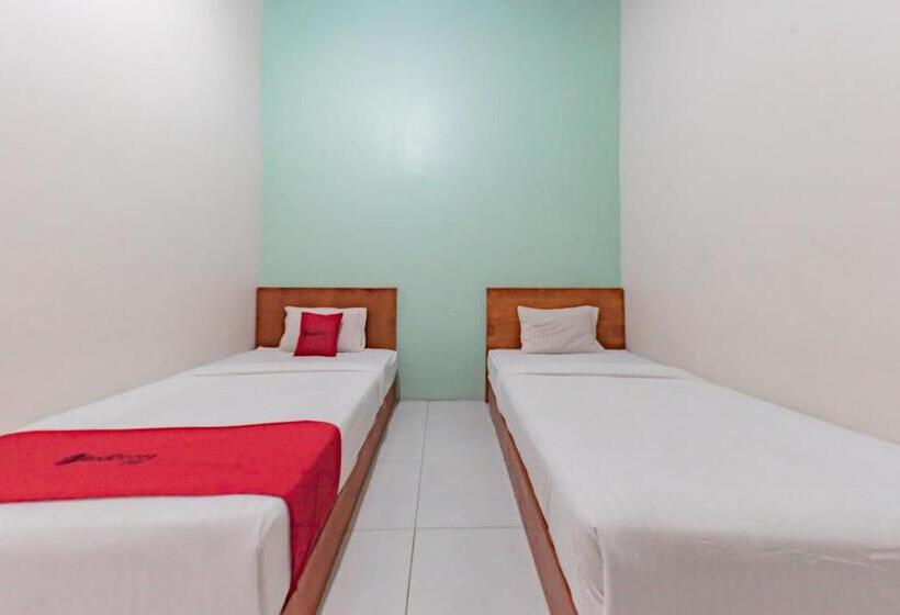هتل Reddoorz Near Unsika University Karawang