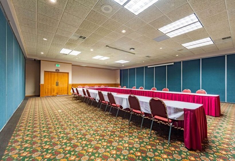 בית מלון כפרי Suburban Studios I80 Grand Island