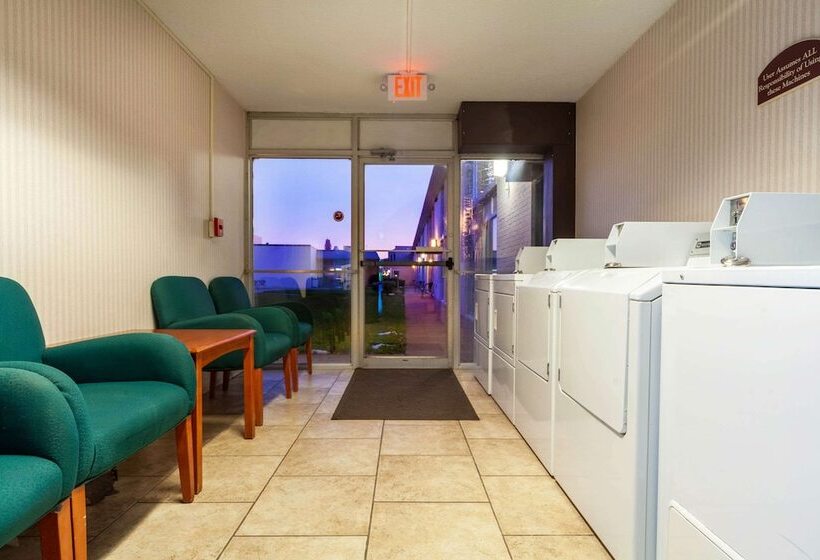 בית מלון כפרי Suburban Studios I80 Grand Island