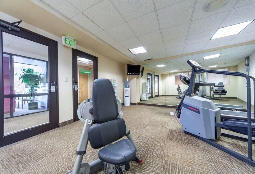 בית מלון כפרי Suburban Studios I80 Grand Island