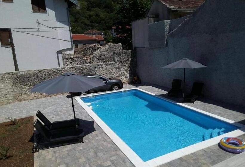 پانسیون Vila Hana