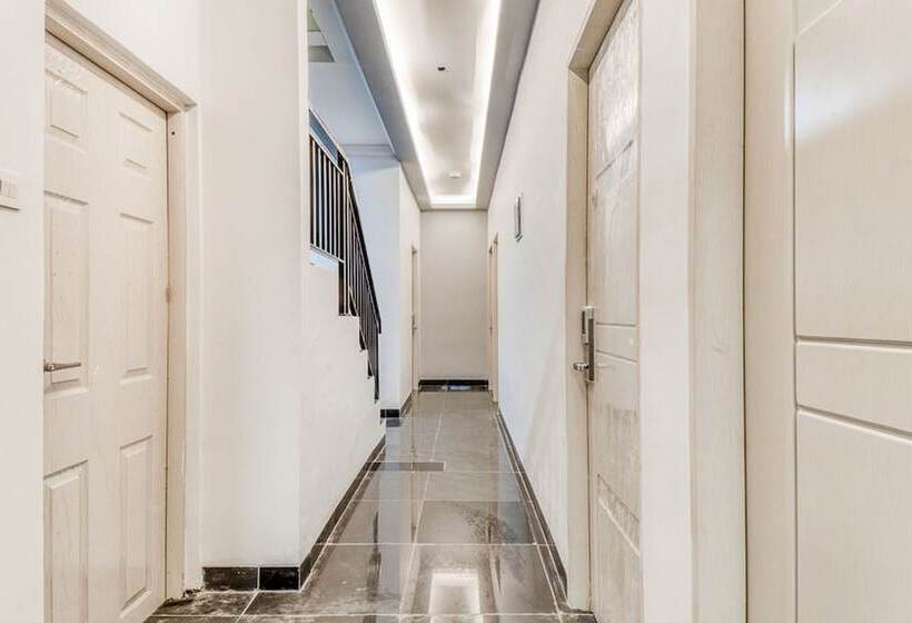 膳宿费 Reddoorz Plus Near Taman Ismail Marzuki