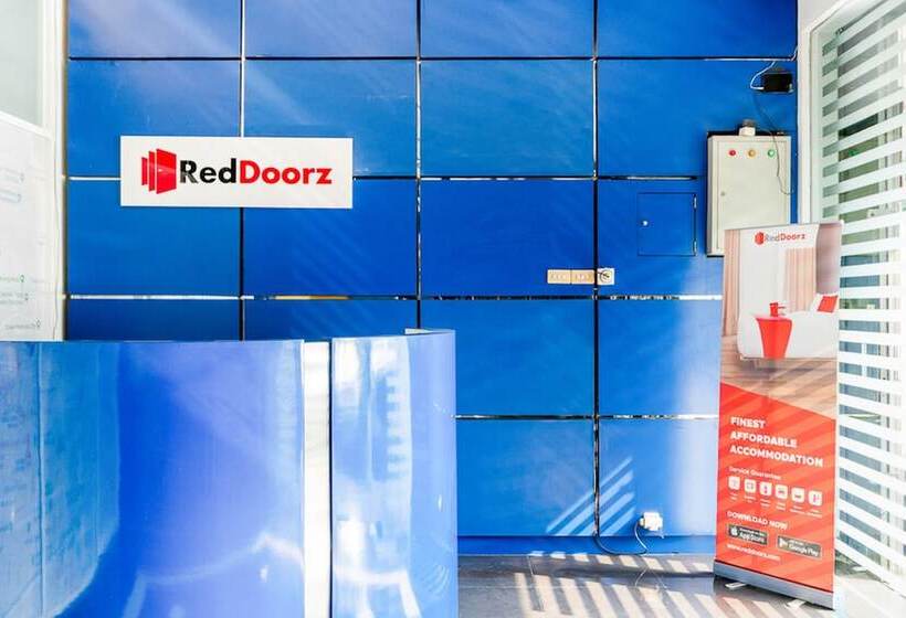 膳宿费 Reddoorz Plus Near Taman Ismail Marzuki