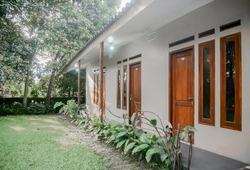 膳宿费 Residences By Reddoorz Near Taman Safari