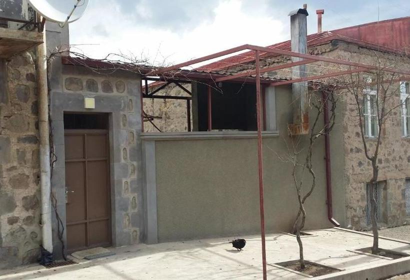 פנסיון Verishen Guest House B&b