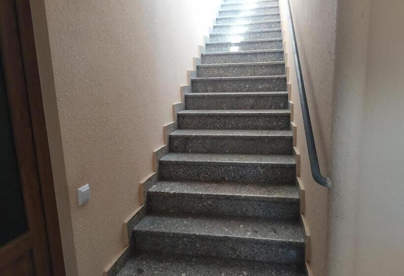 פנסיון Verishen Guest House B&b