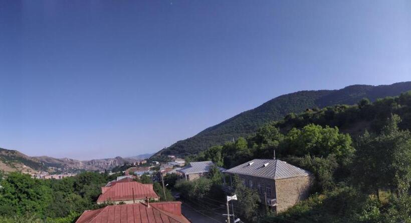 פנסיון Verishen Guest House B&b