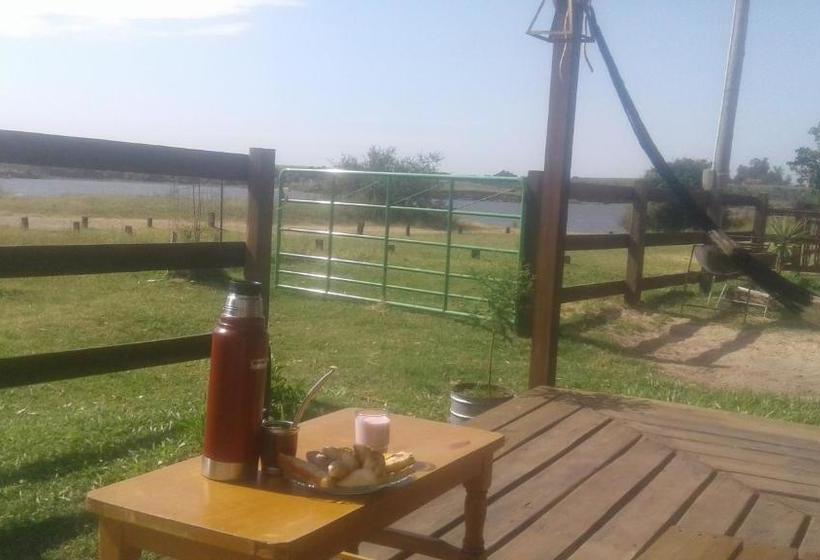 هتل Hostal Posada Del Hum