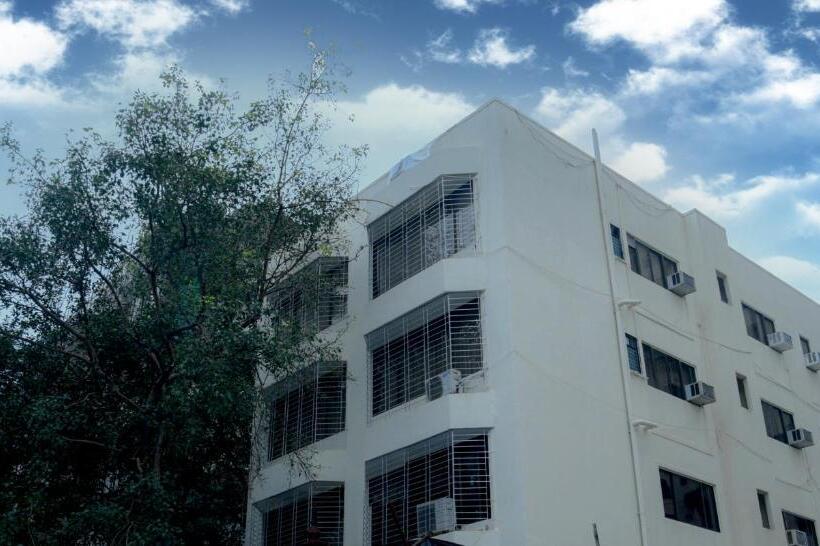 فندق Lalsai Residency Andheri