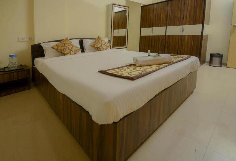 فندق Lalsai Residency Andheri