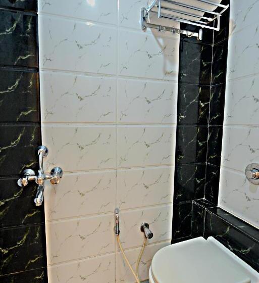 فندق Lalsai Residency Andheri