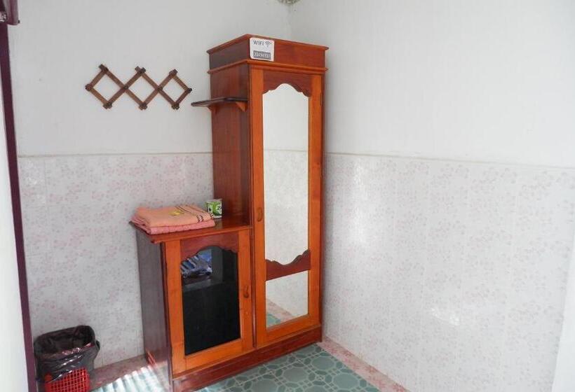 בית מלון כפרי Song Lao Guesthouse