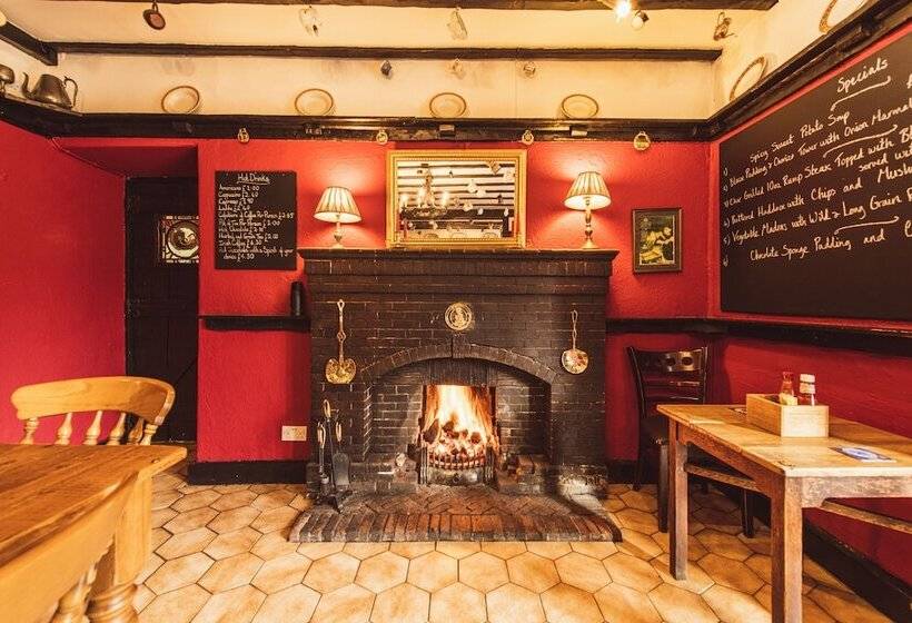 Отель Tyn Y Coed Inn