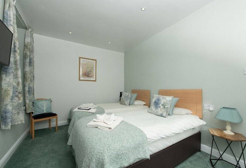 Отель Tyn Y Coed Inn