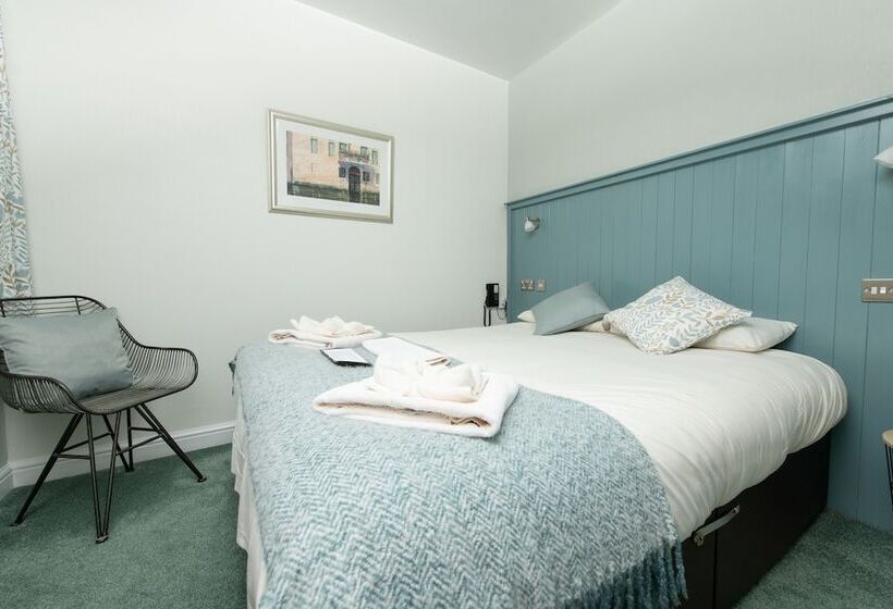 Отель Tyn Y Coed Inn