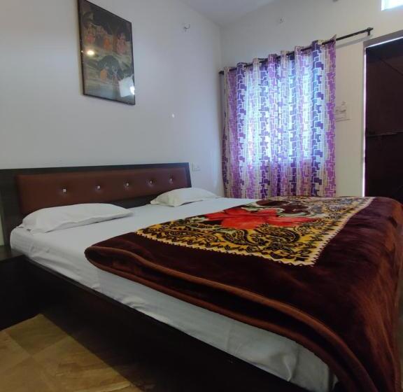 Отель Varah Square Guest House