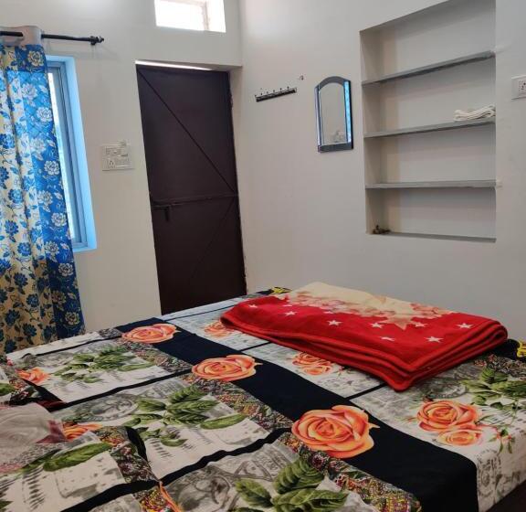 Отель Varah Square Guest House