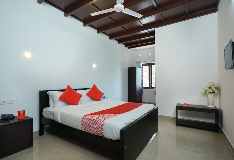 Пансион Capella Saas Calicut