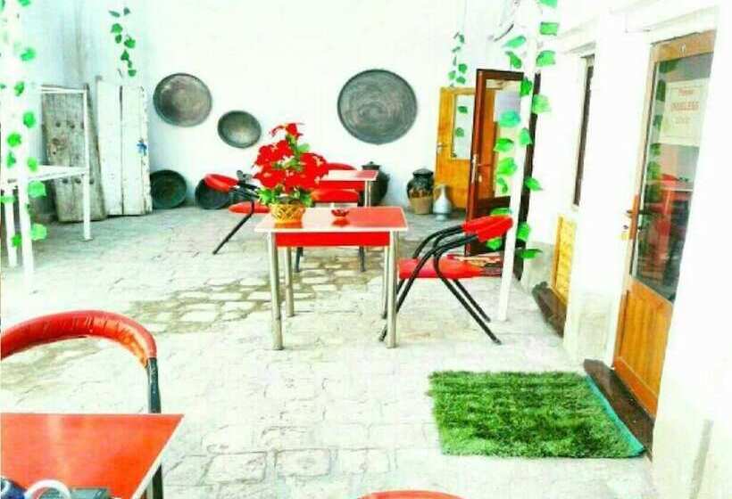 פנסיון History Guest House