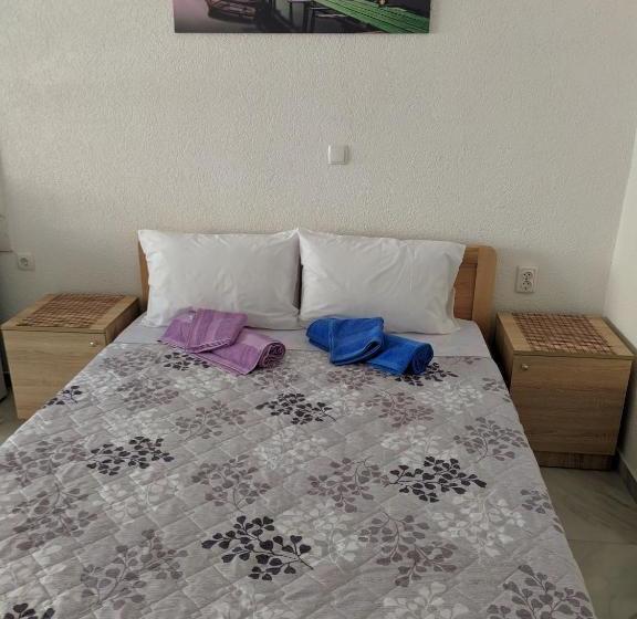 پانسیون Villa Ivanovi