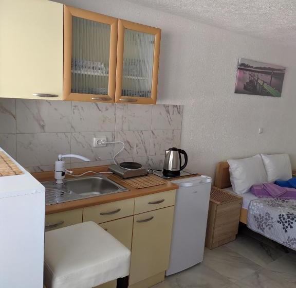 پانسیون Villa Ivanovi