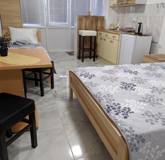 پانسیون Villa Ivanovi