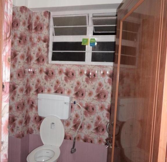 פנסיון Red Pine Guest House