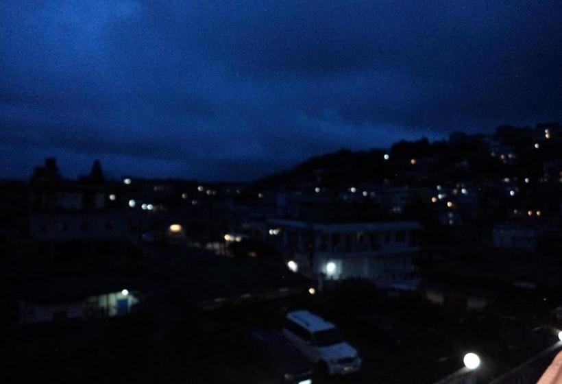 פנסיון Red Pine Guest House