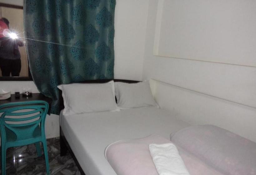 פנסיון Red Pine Guest House