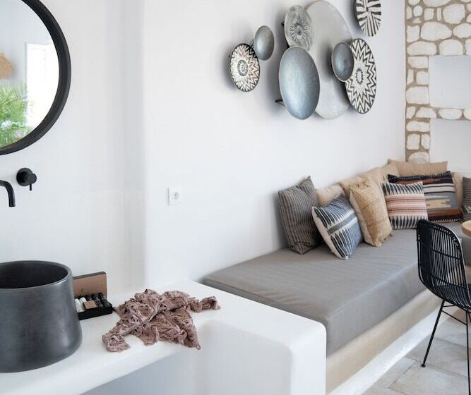 Euphoria Chora Naxos