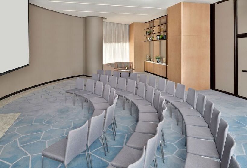 酒店 Address Sky View