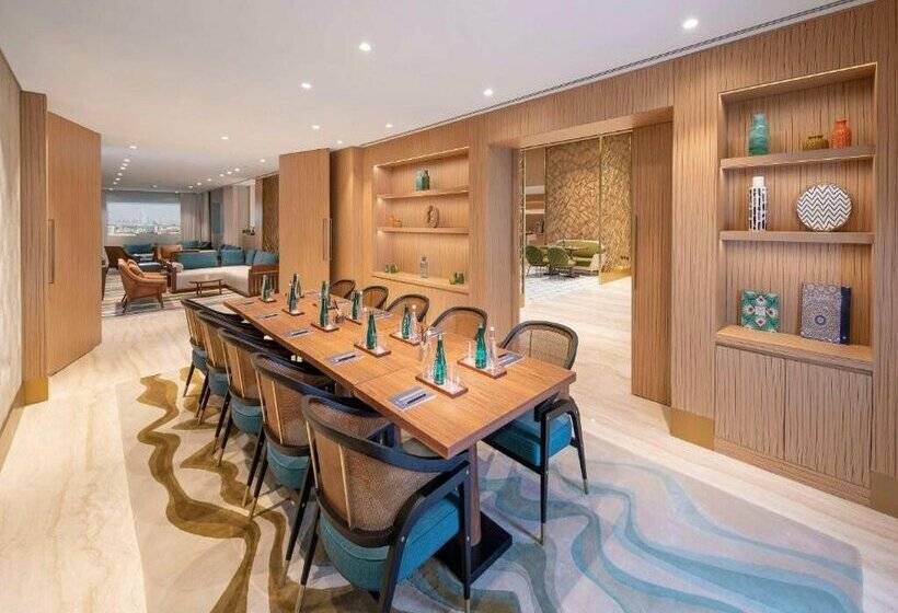 هتل Andaz Dubai The Palm